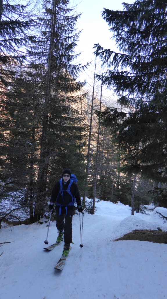 #2 Sur le sentier qui coupe les épingles du haut Sur le sentier qui coupe les épingles du haut