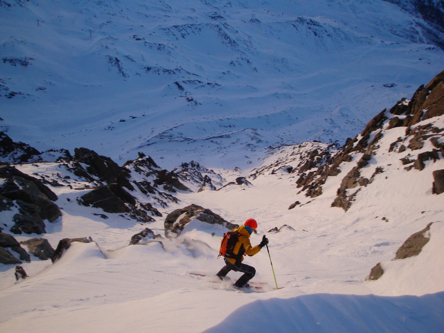 Entrée dans le couloir O pour Tienos