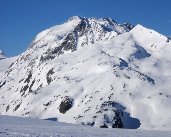 #12 aiguille noir : aiguille noir et les couloirs nord est aiguille noir : aiguille noir et les couloirs nord est