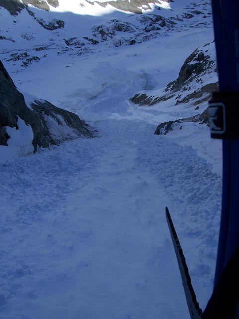 #5 Couloir : Le goulet du bas. ravagé vous dites?? Couloir : Le goulet du bas. ravagé vous dites??