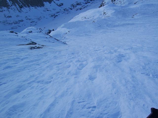 #4 Couloir : Va bientot falloir déchausser, sous peine de taquet.. Couloir : Va bientot falloir déchausser, sous peine de taquet..