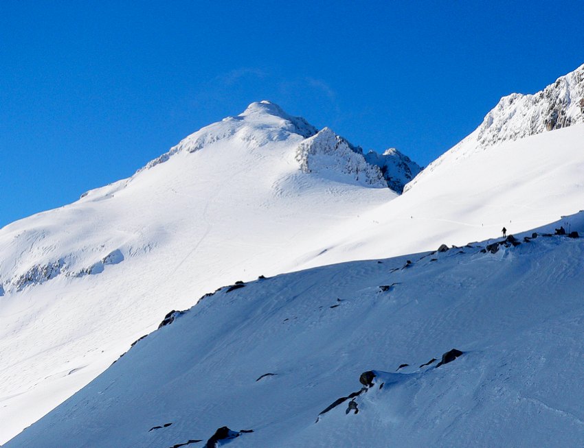 Aneto : Le plus haut sommet des Pyrénées .