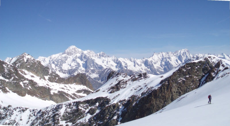 Mt Blanc et Jorrasses : Vue Fantastique du Glacier du Grand