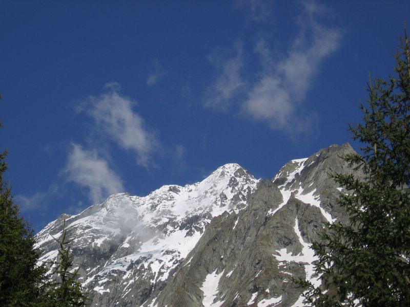 #1 Grand Bec : Vu du camping Car/Ford Fiesta la veille au soir. Grand Bec : Vu du camping Car/Ford Fiesta la veille au soir.