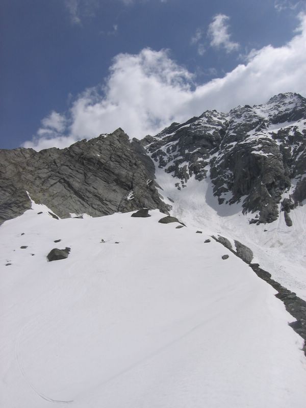 #11 Grand Bec : Bruno en free-ride sous la face Grand Bec : Bruno en free-ride sous la face