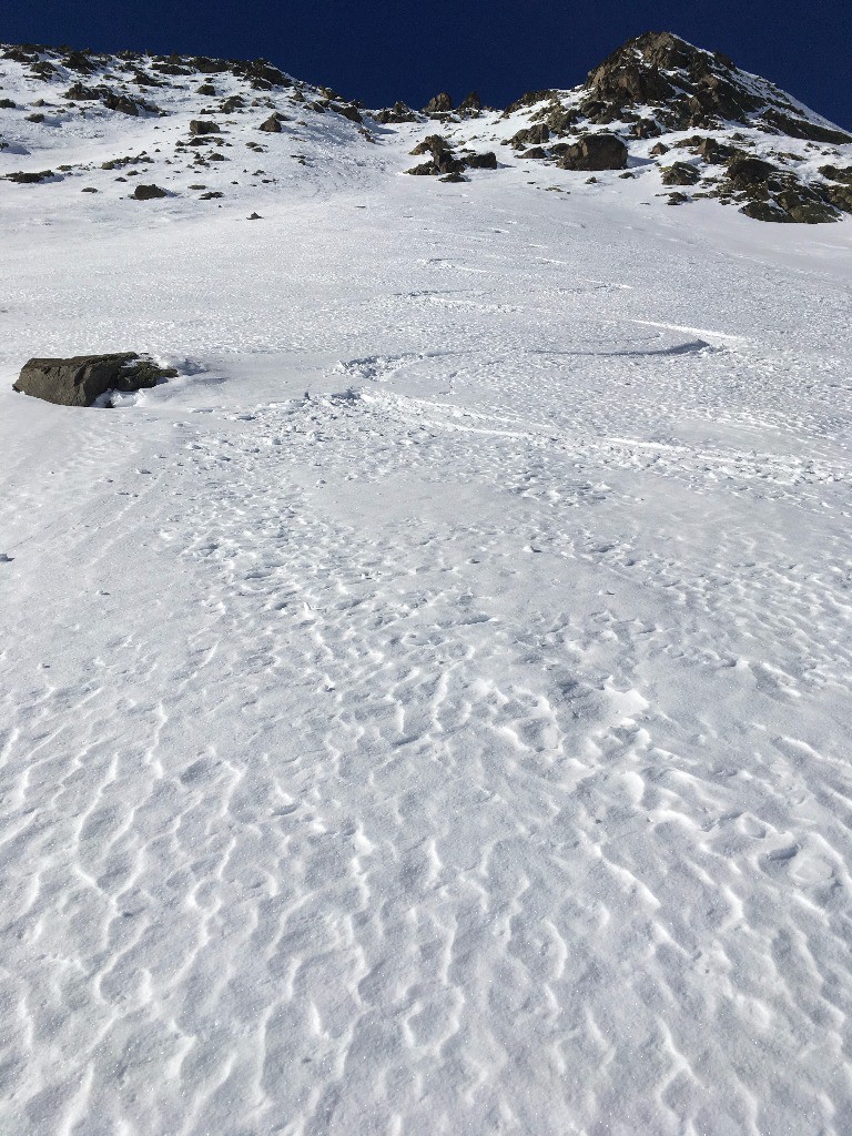 Bonne neige en versant E de la Sandonière.