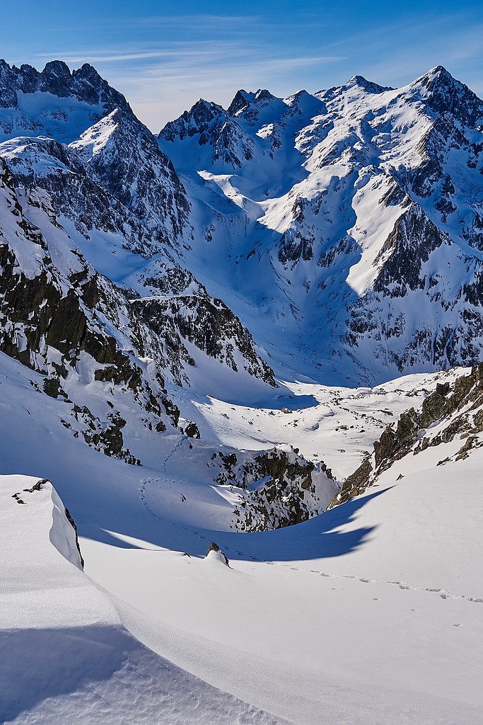 Depuis le sommet du couloir...