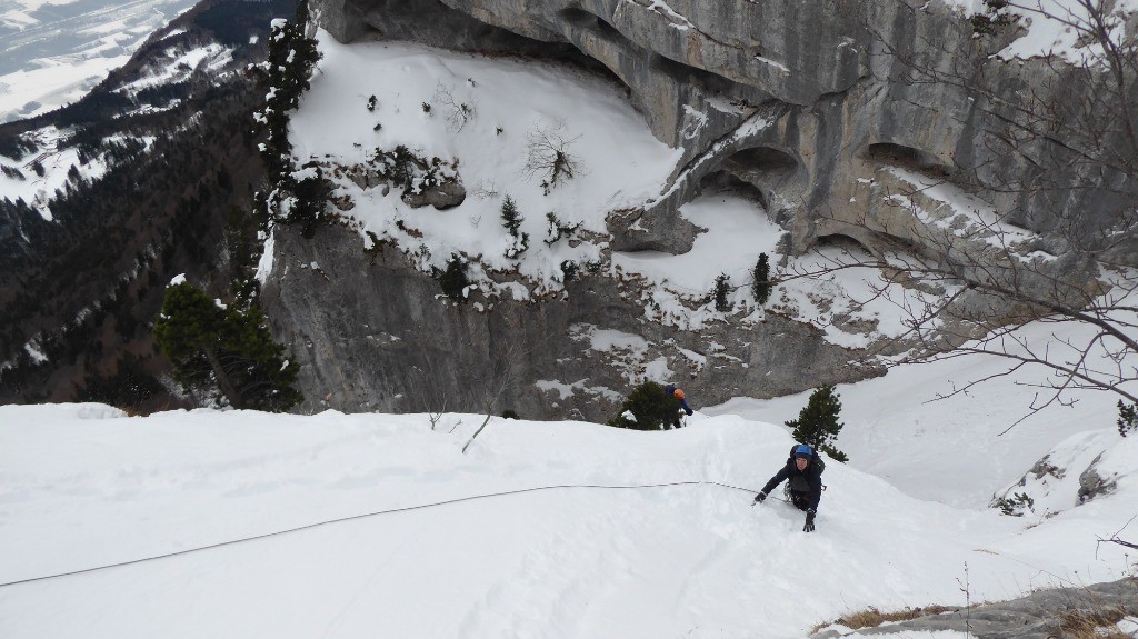 #17 Une triplette arrive du bas et va faire un crochet par l Une triplette arrive du bas et va faire un crochet par l'arche miracle