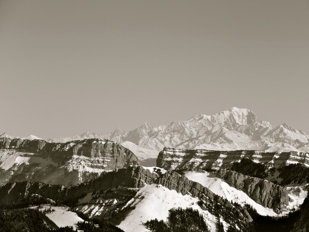 Mont-Blanc, black and white