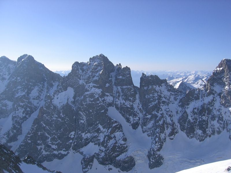 #2 Glacier Noir : Le mythe : de gauche à droite, Col Est du Pelvoux, Couloir N du Pic Sans Nom, Coup de Sabre, Col N du Glacier Noir Glacier Noir : Le mythe : de gauche à droite, Col Est du Pelvoux, Couloir N du Pic Sans Nom, Coup de Sabre, Col N du Glacier Noir
