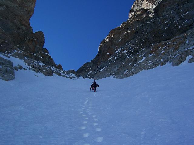 #14 Couloir : Louis s Couloir : Louis s'envole sur fond d'étroiture