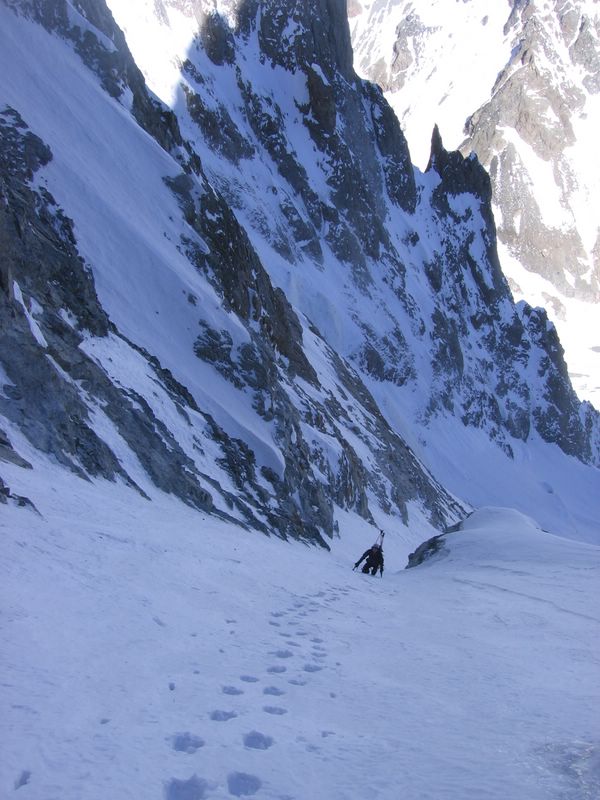 #2 Col Est du Pelvoux : Le vide se creuse Col Est du Pelvoux : Le vide se creuse