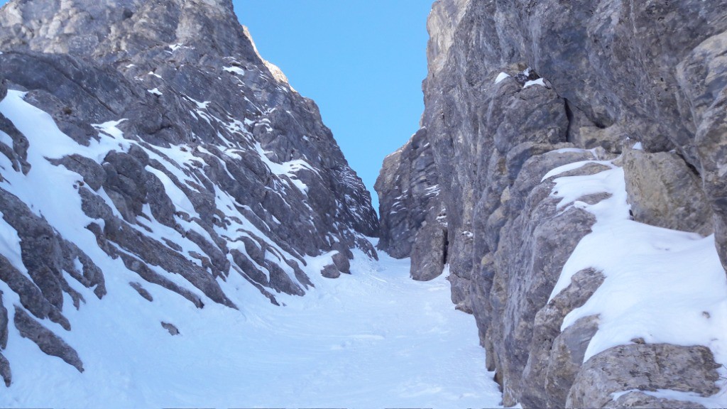 #13 Couloir W vu du bas Couloir W vu du bas
