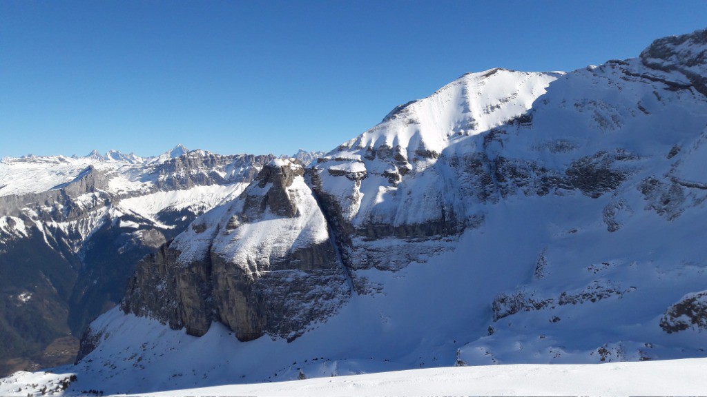 #14 Pointe d Pointe d'AREU et son couloir W depuis chps fleuri