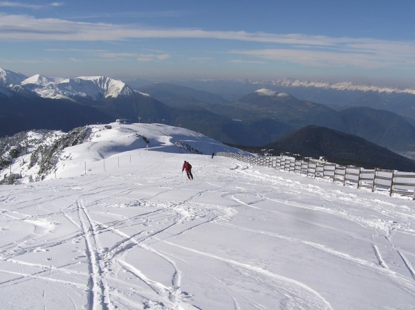 Sur le haut : Papaseb au taquet avec ses vieilles planches