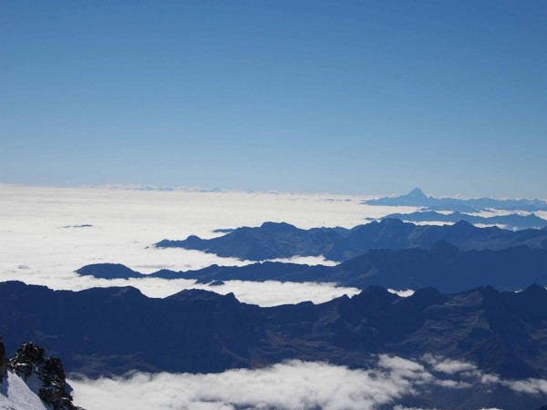 Monte Viso : Une pensée pour Jib & Manu2, auteurs d'une belle traversée du sommet par l'arrête Est, les 19-20/08/2007