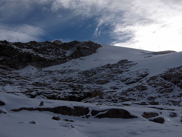 Enfin le glacier : Allez, bientot la fin de la partie de glissade sur les pierres ;-)