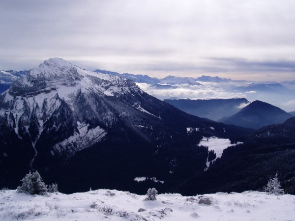 #1 Chamechaude en face : Les brumes du matin d Chamechaude en face : Les brumes du matin d'automne