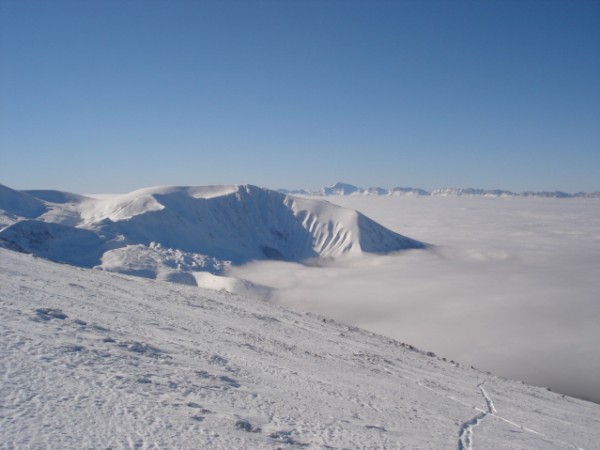 #2 le grand serre : mer de nuage, vue sur le vercors le grand serre : mer de nuage, vue sur le vercors