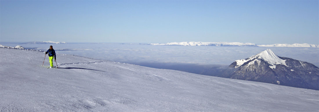 #2 Le Môle : Vue des Grandes Platières, la Vallée de l Le Môle : Vue des Grandes Platières, la Vallée de l'Arve et le Môle