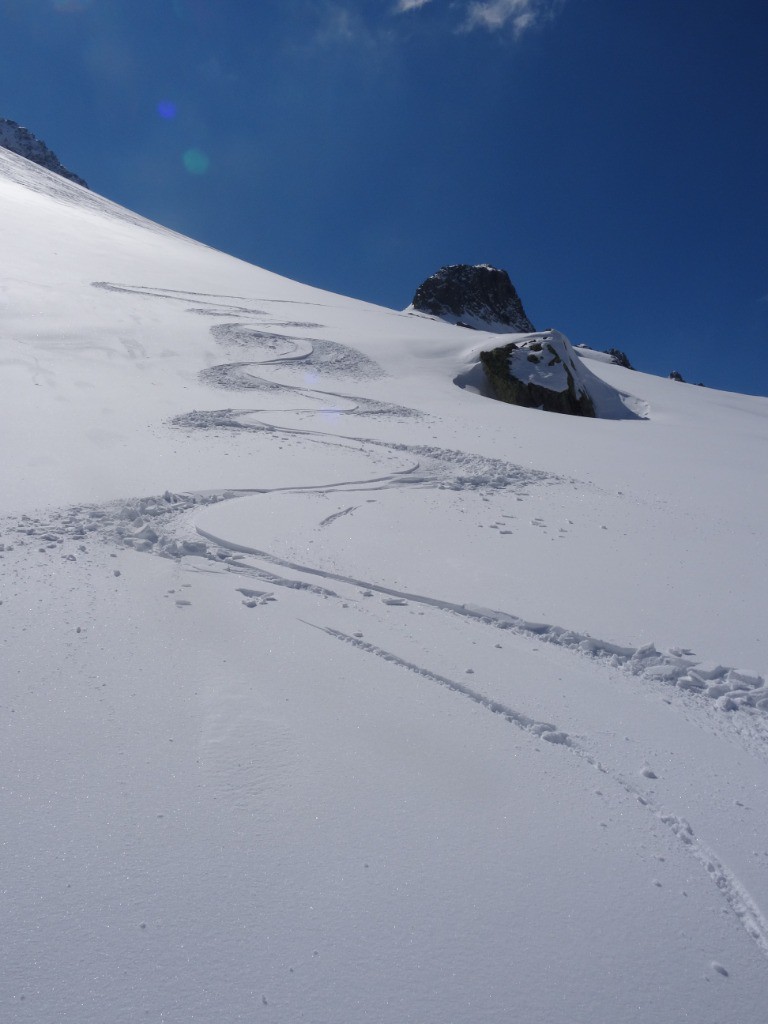 #25 Quelques portions de poudre en descendant le col du Crozet Quelques portions de poudre en descendant le col du Crozet