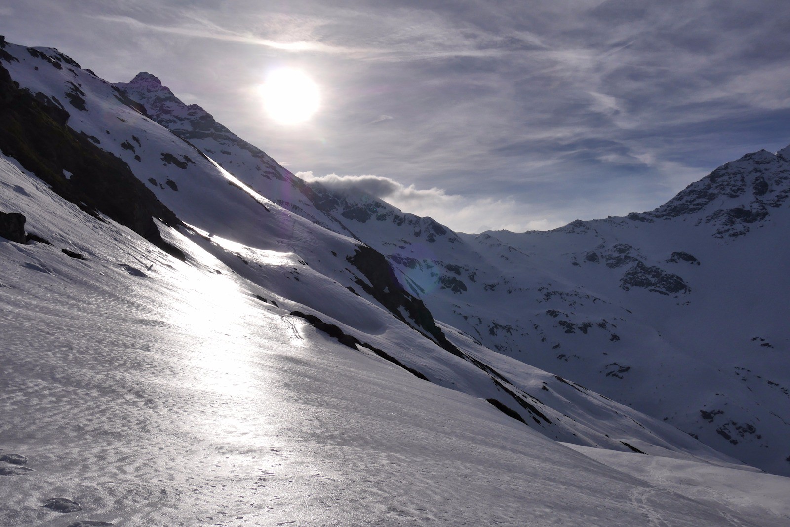 Neige finement vitrifiée.