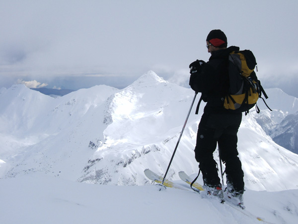 #4 Garrets : Toune au sommets pose devant Roche Grande. Garrets : Toune au sommets pose devant Roche Grande.
