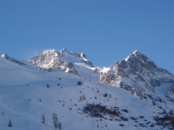 #3 Reine meije : Mais que font les pylones sur cette photo... Reine meije : Mais que font les pylones sur cette photo...