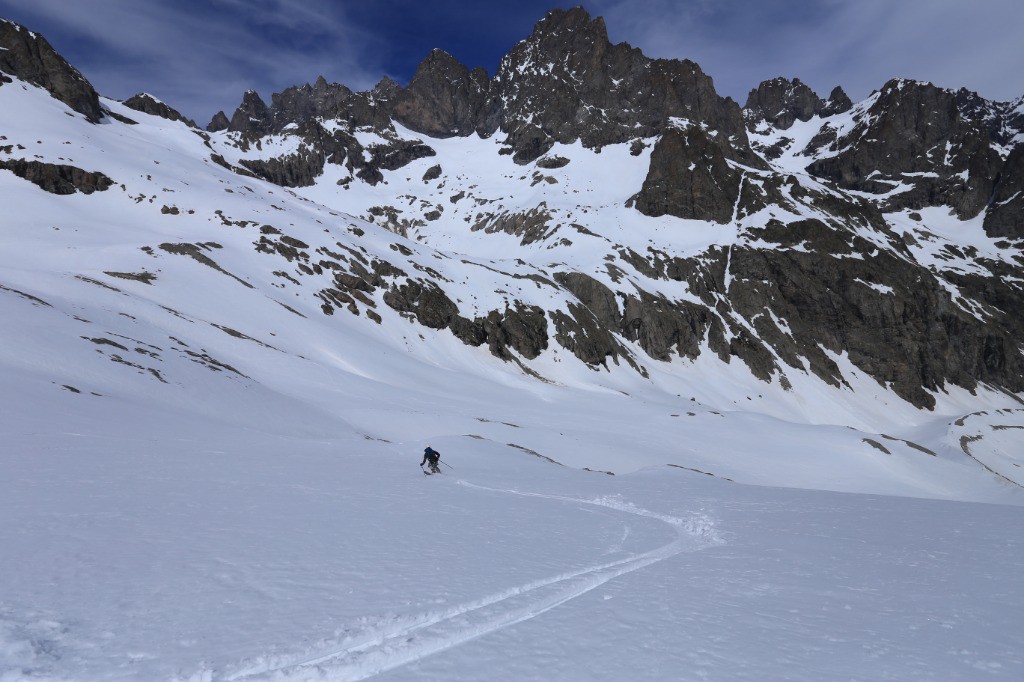 Descente en neige transfo sous le glacier du Clot des Cavales