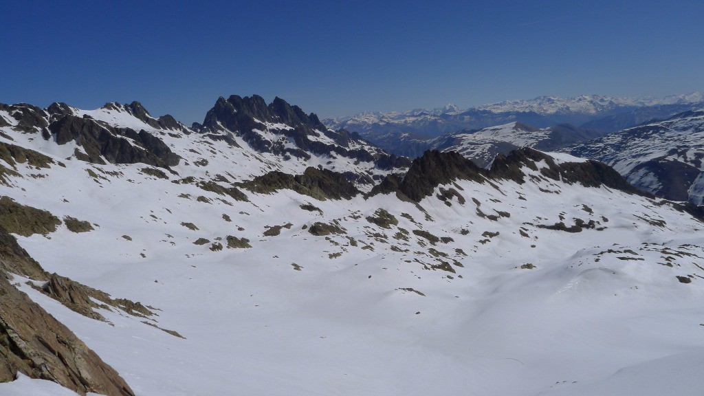 Vallon de l'Agnelin, et Rocher Pillozan