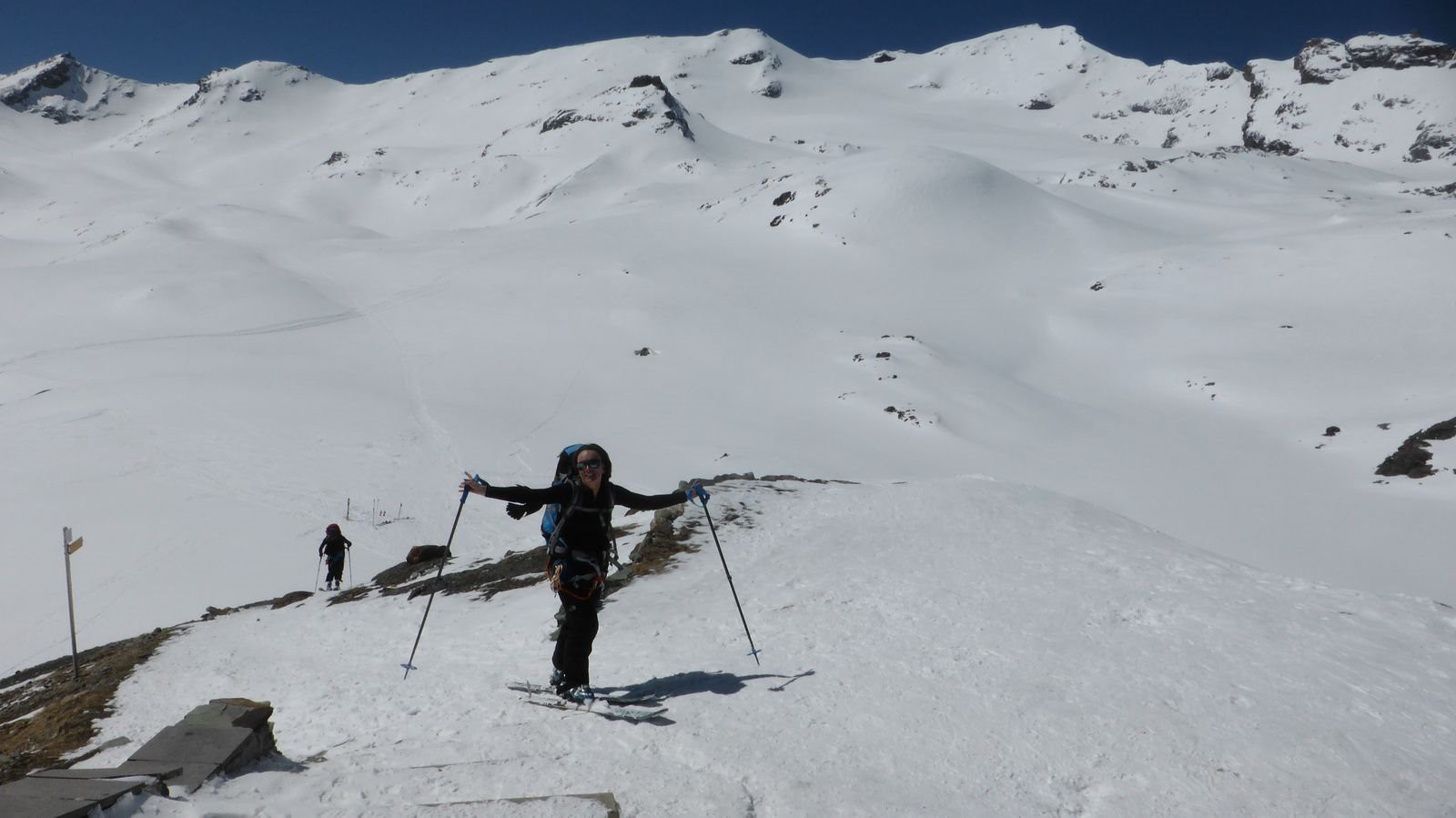 #34 Ingrid arrive à la Cabane des Dix Ingrid arrive à la Cabane des Dix