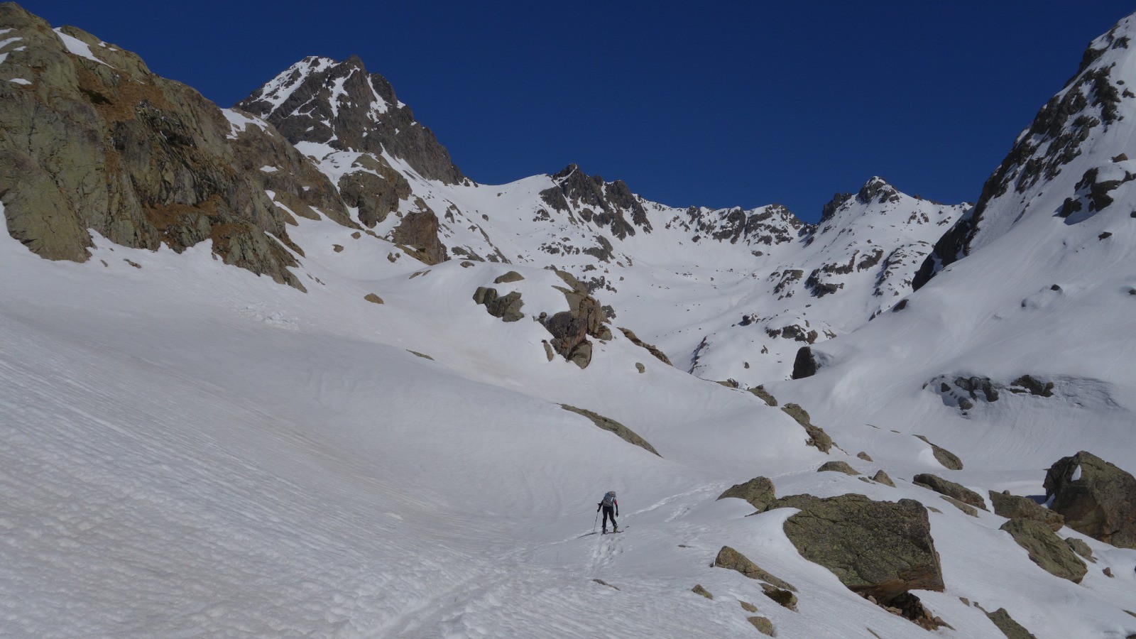 Notre objectif au fond, la Cime Montolivo Sud