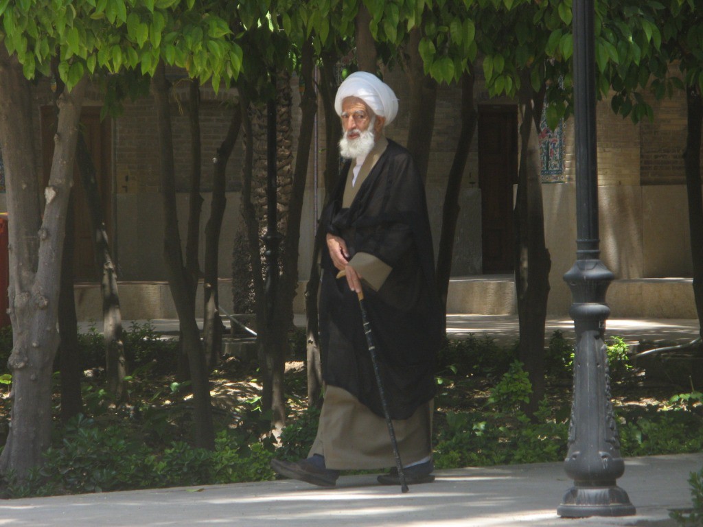 #25 shiraz : mollah paisible shiraz : mollah paisible