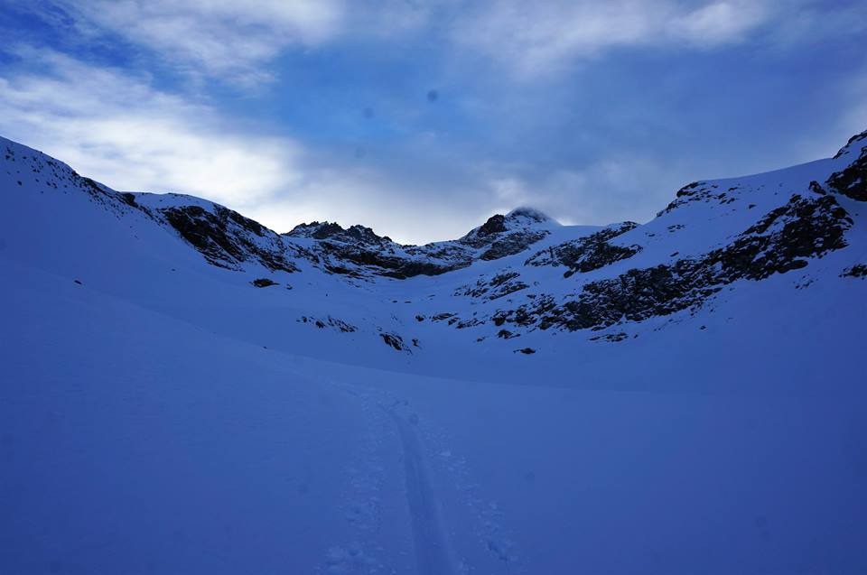 Le sommet accroche les nuages