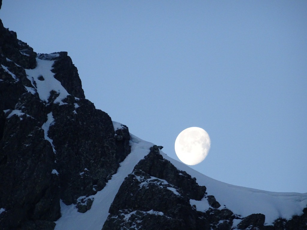 La Lune a rendez vous avec la Lauzière