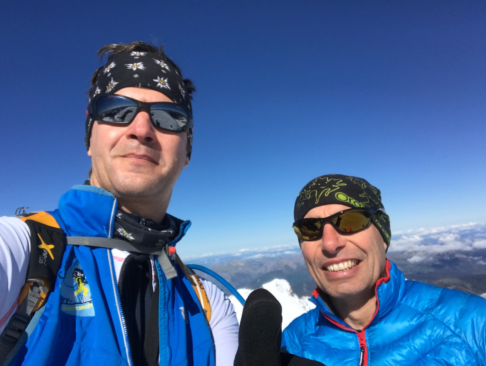 #12 Le selfie sommital Le selfie sommital