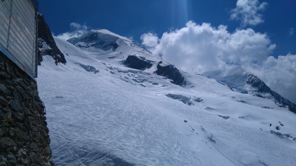 #11 Vue sur notre gîte du soir au pied de l Vue sur notre gîte du soir au pied de l'arrete Nord depuis les Grands Mulets