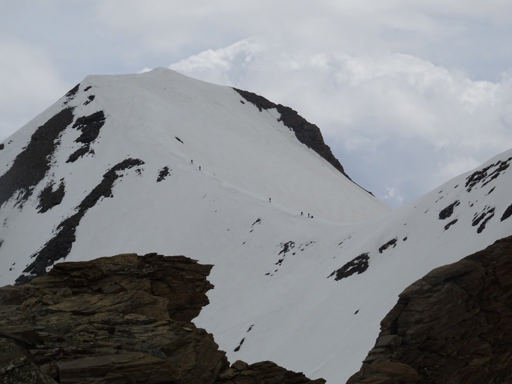 A 12h, c'est foule sur la Gde Aiguille Rousse