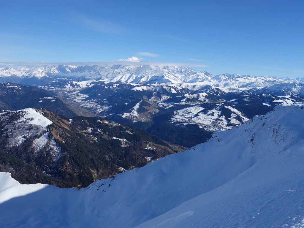 Sur l'arête, vue côté Mt Blanc 