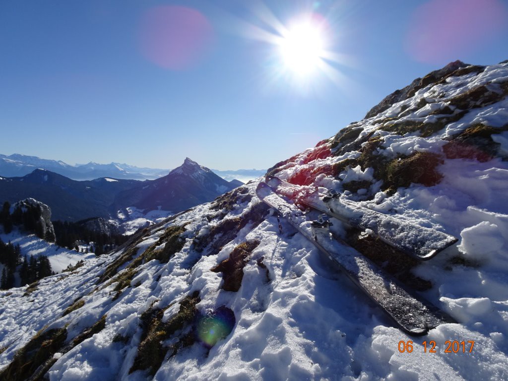 Neige soufflée au col