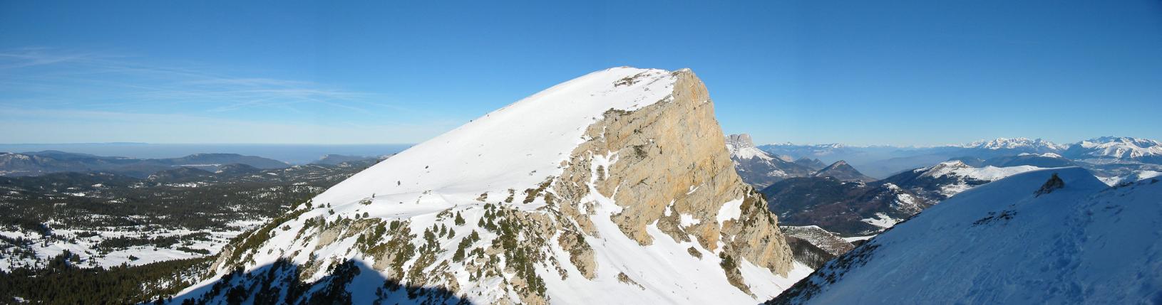 #3 Pas de la ville : Au dessus du Pas de laville, regard vers le Nord avec les Hts Plateaux à gauche et le Trièves à droite Pas de la ville : Au dessus du Pas de laville, regard vers le Nord avec les Hts Plateaux à gauche et le Trièves à droite