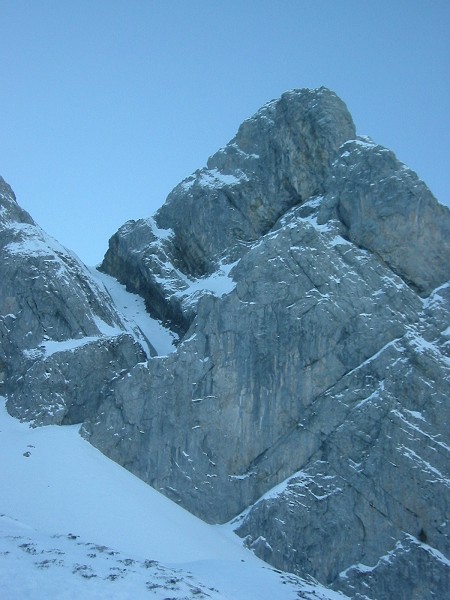 #1 Couloir nord de la Salla : Vers 1900 dans Tardevant, on passe devant le dernier couloir de la journée (repérer les conditions) Couloir nord de la Salla : Vers 1900 dans Tardevant, on passe devant le dernier couloir de la journée (repérer les conditions)