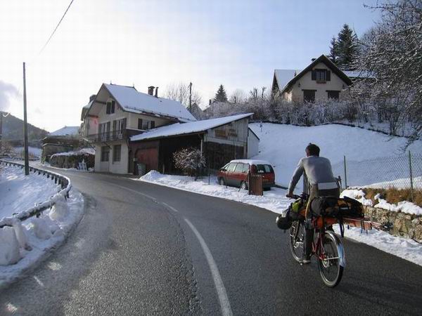 De la neige : au Sappey