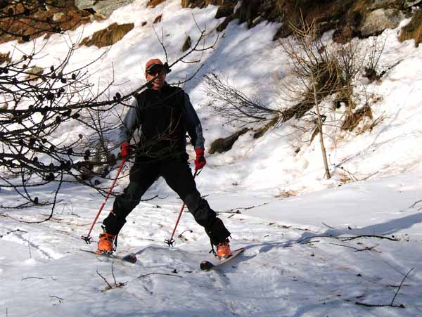 #8 Tempesta : Descente en chasse neige sur de la croûte ou du béton pour Gérard. Tempesta : Descente en chasse neige sur de la croûte ou du béton pour Gérard.
