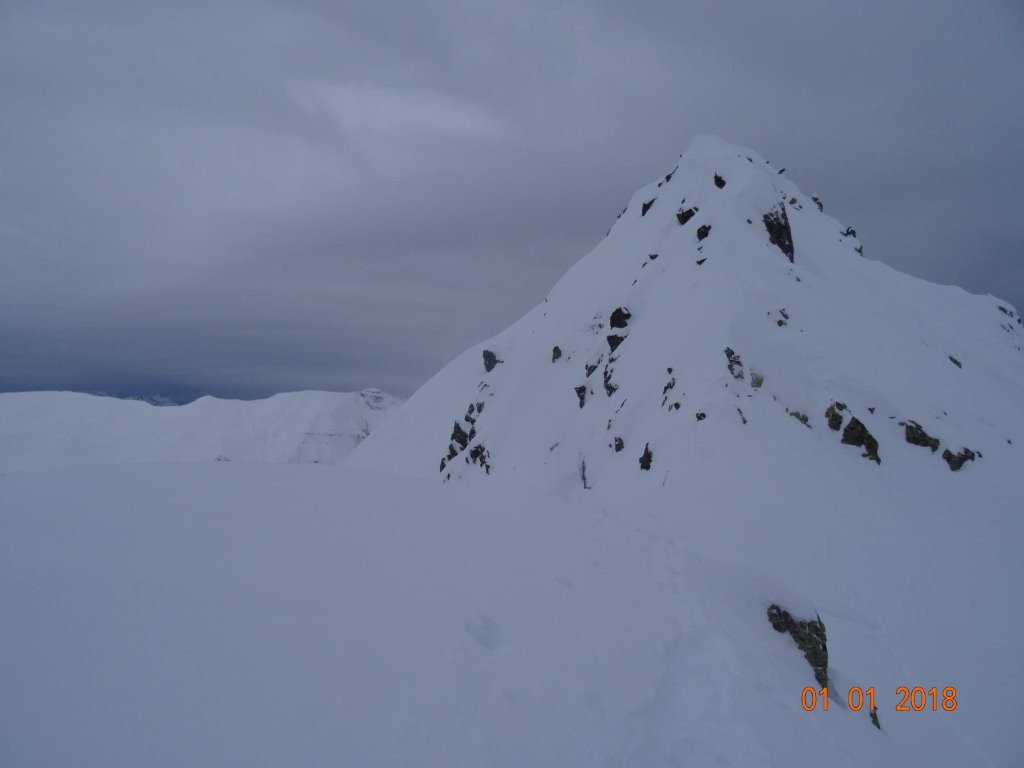 #8 au col. Le ciel se couvre vitesse grand V au col. Le ciel se couvre vitesse grand V