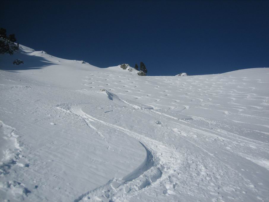 #4 sympas, les traces... : ca tourne tout seul tellement cette peuf est bonne sympas, les traces... : ca tourne tout seul tellement cette peuf est bonne