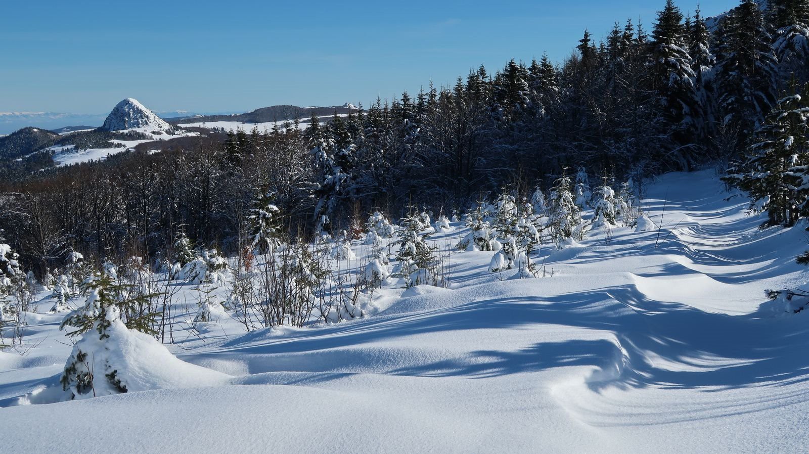 #4 Gerbier-de-Jonc à quelques encablures Gerbier-de-Jonc à quelques encablures