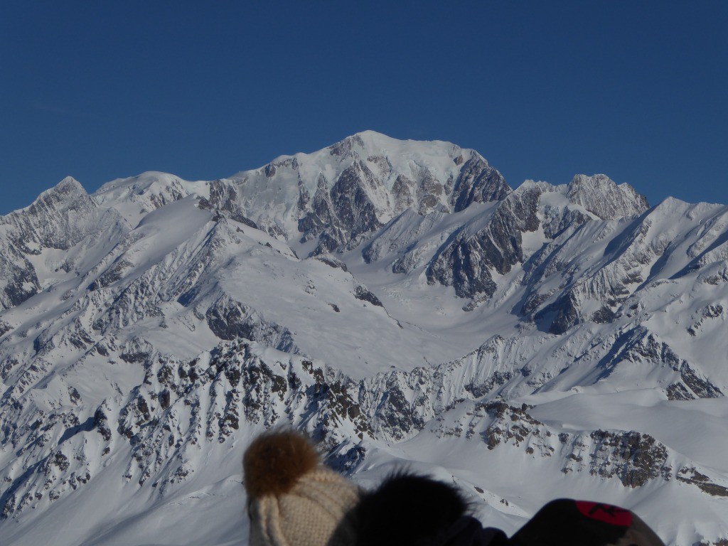 Vue imprenable sur le Mt Blanc depuis le sommet du Rocher des Enclaves 2467m!