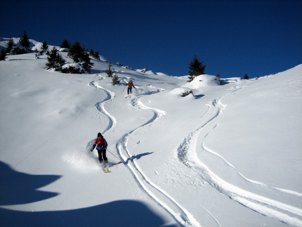 bonne neige : Descente dans les vallons au soleil en-dessus des Chalets de Tavaneuse