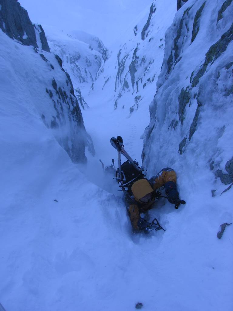 #3 Grandes Lanches, couloir SW : Dans le ressaut : on fait moins le malin ? Grandes Lanches, couloir SW : Dans le ressaut : on fait moins le malin ?
